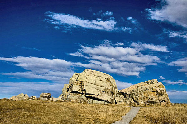 Big Rock - Image Credit: http://en.wikipedia.org/wiki/User:Coaxial at http://en.wikipedia.org/
